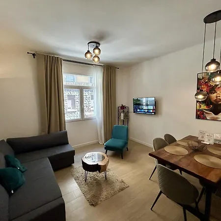 Apartment Maison Ecru - Reception *